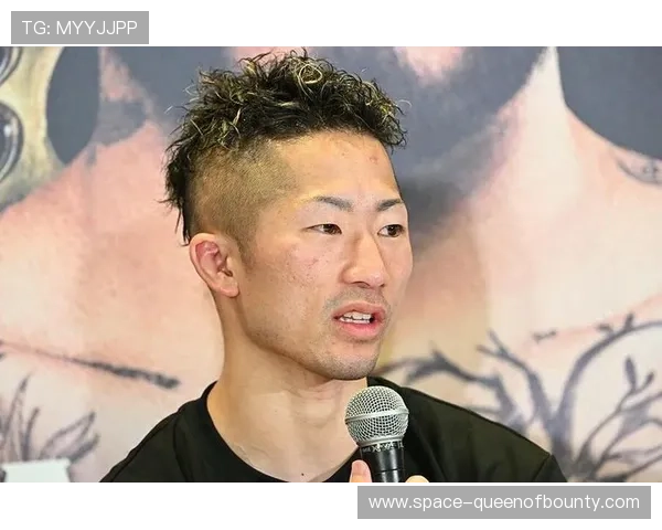 天心踢拳背景带来节奏优势，井上拓真教科书风格寻求克制